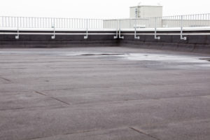 Izolácia plochej strechy priemyselnej budovy | GAMAT 